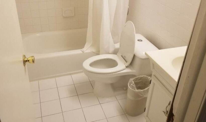 فندق على الطريق Tomac Motor Inn