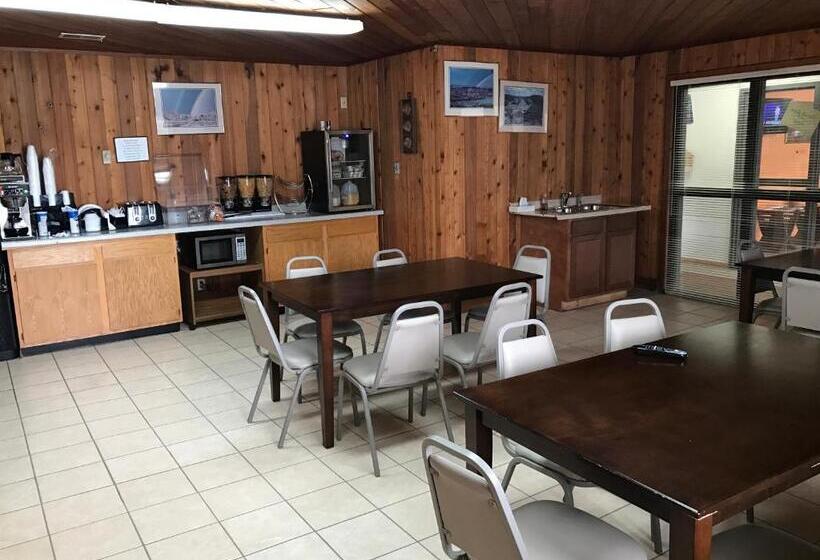 فندق على الطريق Travel Inn