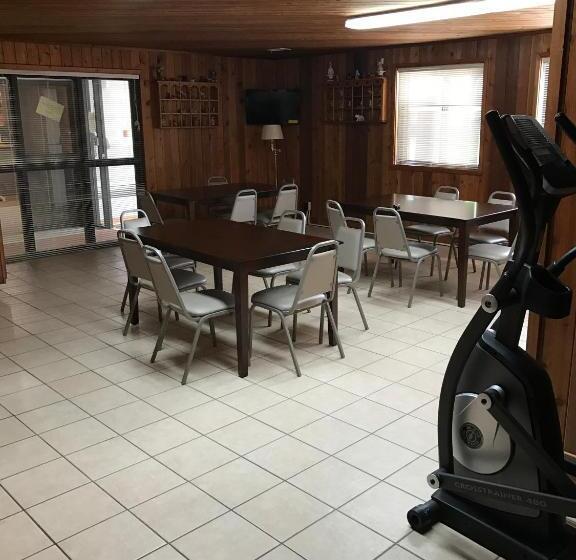 فندق على الطريق Travel Inn