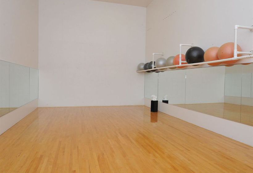 Tops'l Beach & Racquet Resort