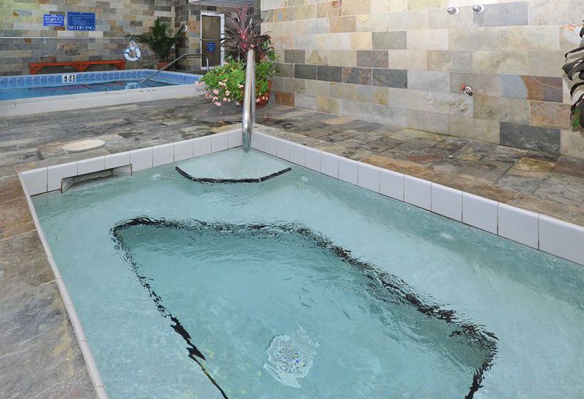 Tops'l Beach & Racquet Resort