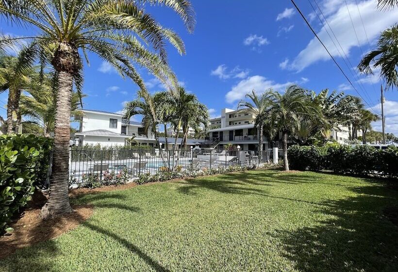 Tropic Isle Beach Resort