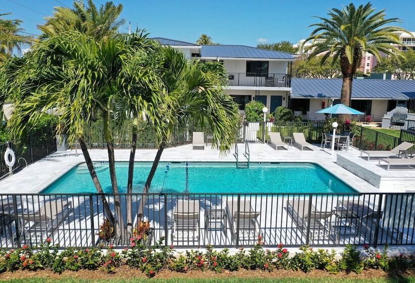 Tropic Isle Beach Resort