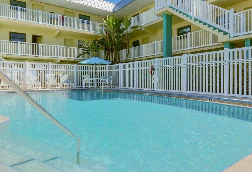 Tuckaway Shores Resort
