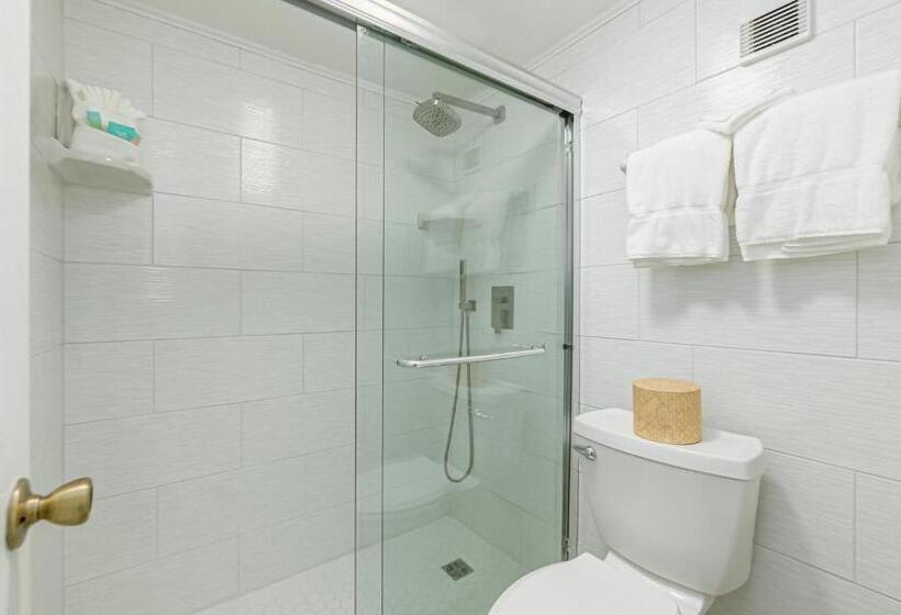 Tuckaway Shores Resort