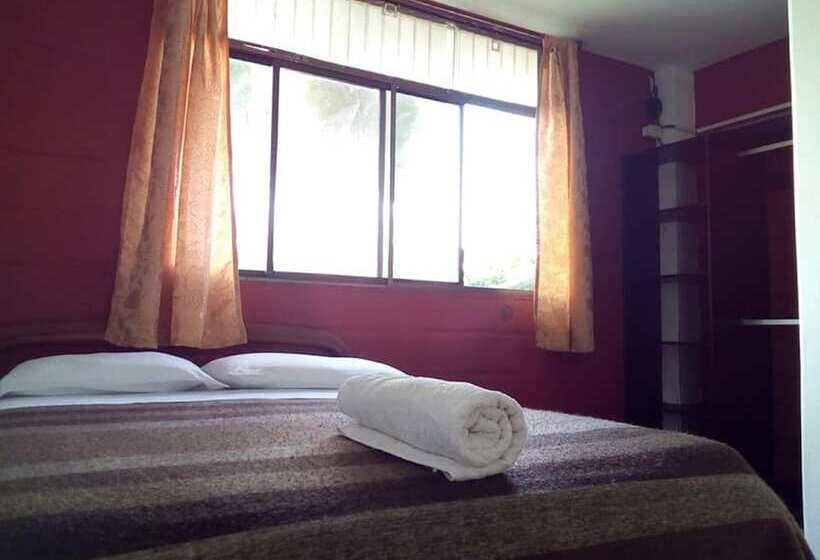 הוסטל Hospedaje Casa Playa