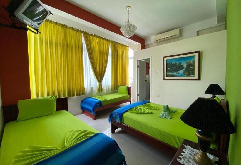 旅馆 Hostal Puerto Azul