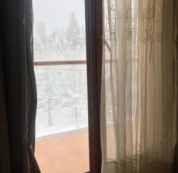 Bakuriani House In Forest