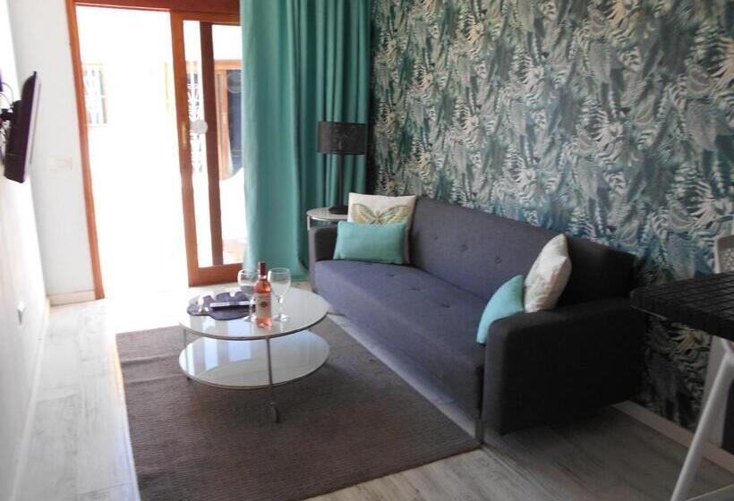 Beach Boys Resort - Men Only