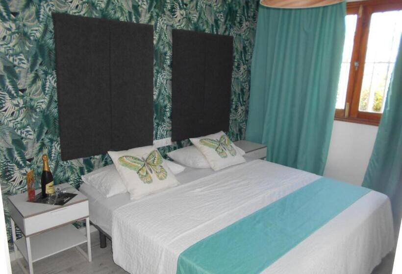 Beach Boys Resort - Men Only