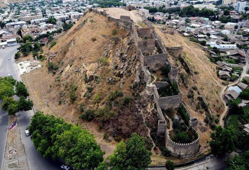 تختخواب و صبحانه Old Town