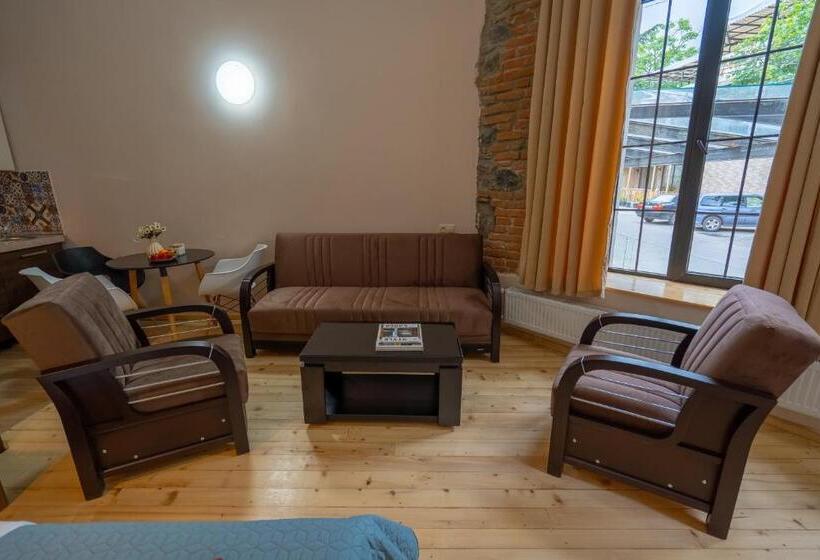 Wine Inn Borjomi Apart