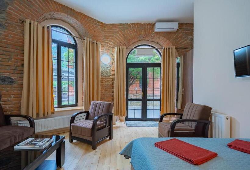 Wine Inn Borjomi Apart