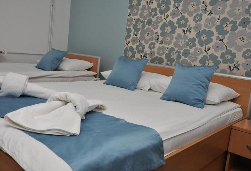 پانسیون Garni Hotel Laguna Lux