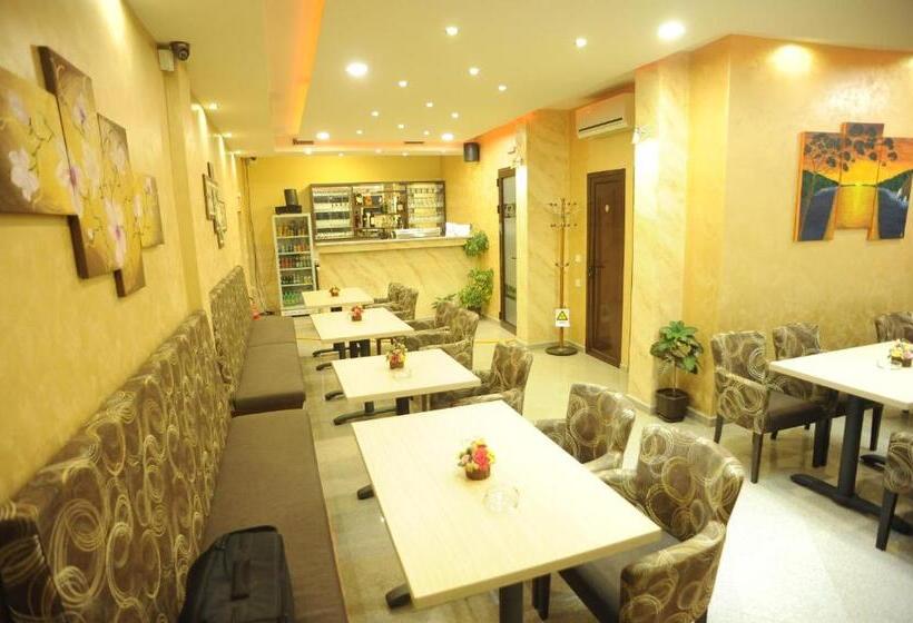 پانسیون Garni Hotel Laguna Lux