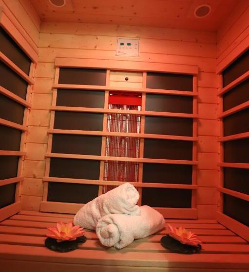 پانسیون Garni Hotel Laguna Lux