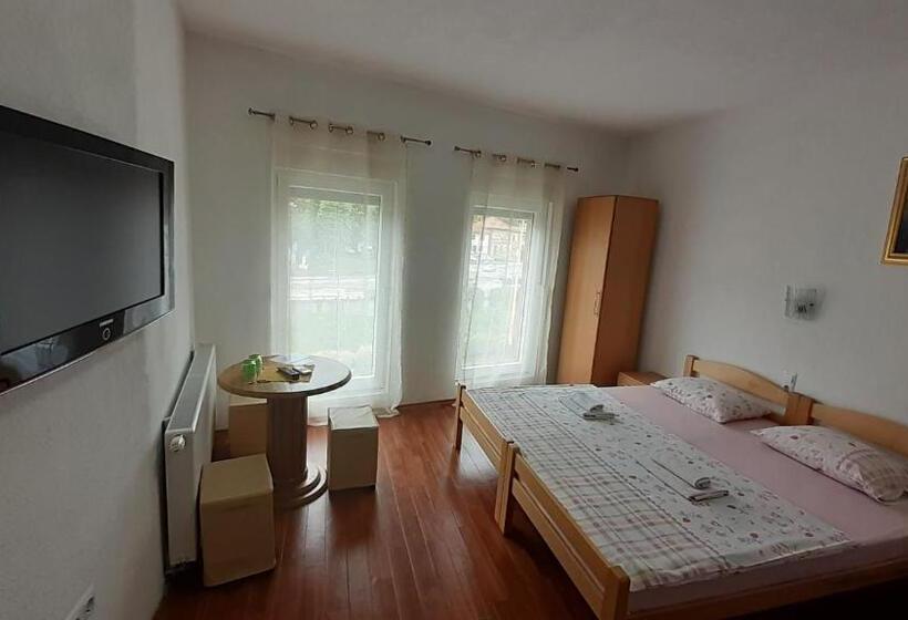 پانسیون Prenoćište Stari Grad   Old Town