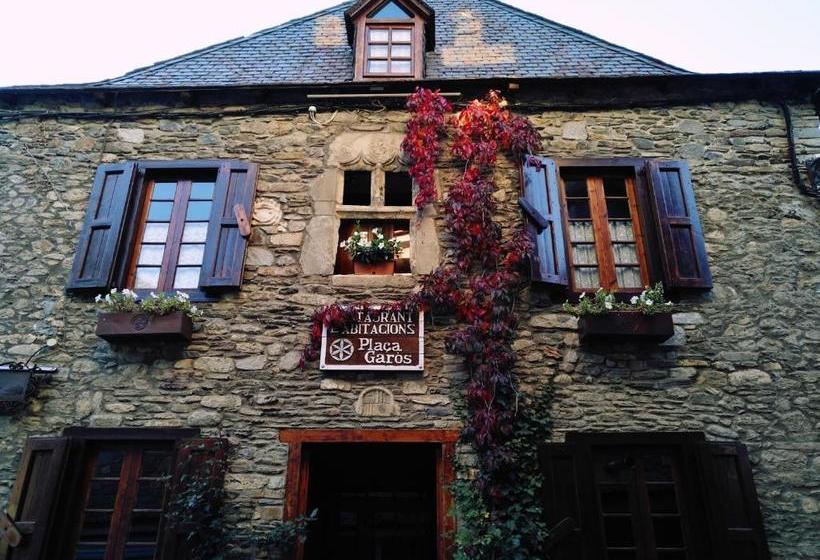 פנסיון Hostal Plaça Garós