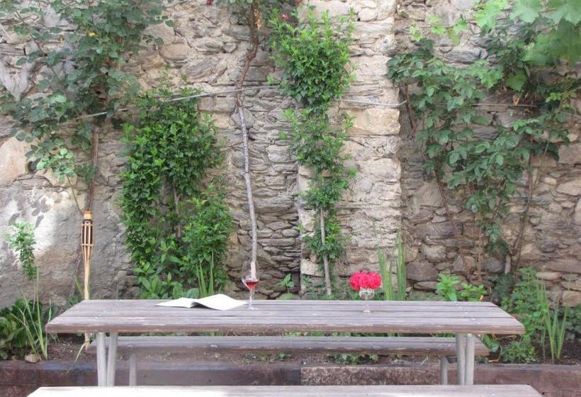 פנסיון Hostal Plaça Garós