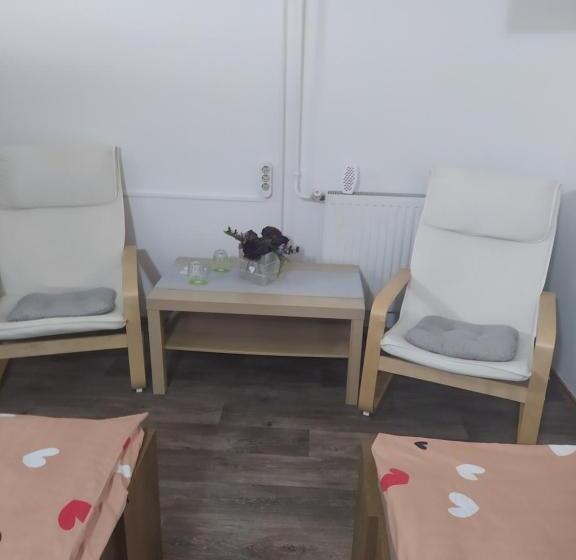 ペンション Kolpingház Pécs