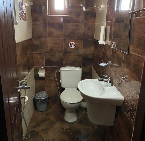 פנסיון Kot Garden Guest House