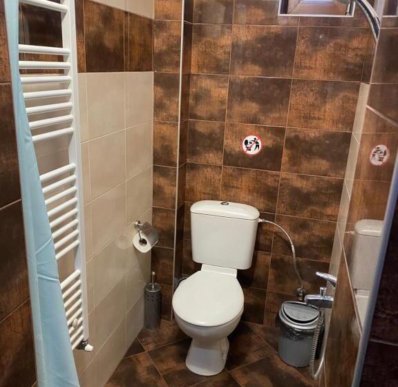 פנסיון Kot Garden Guest House