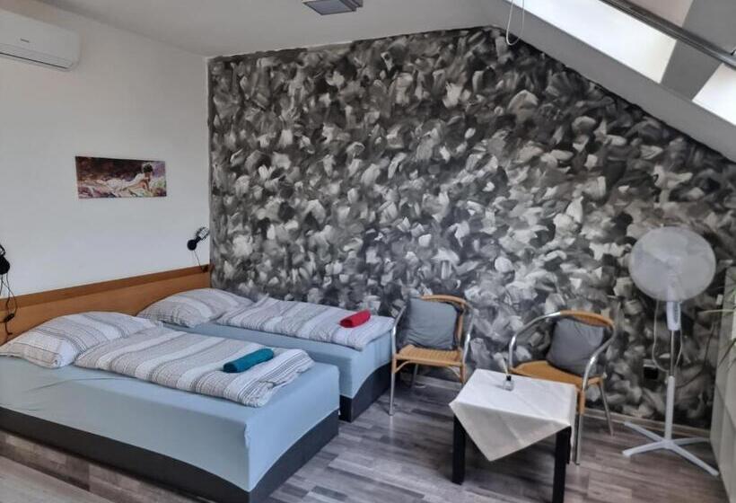 פנסיון Penzion A Víno