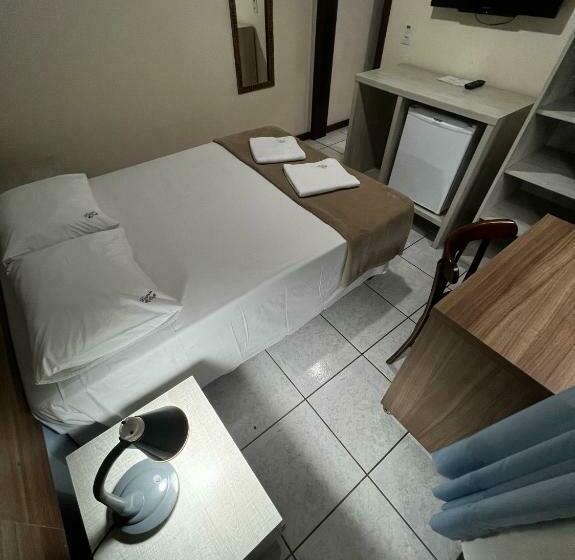 بنسيون Pousada Café