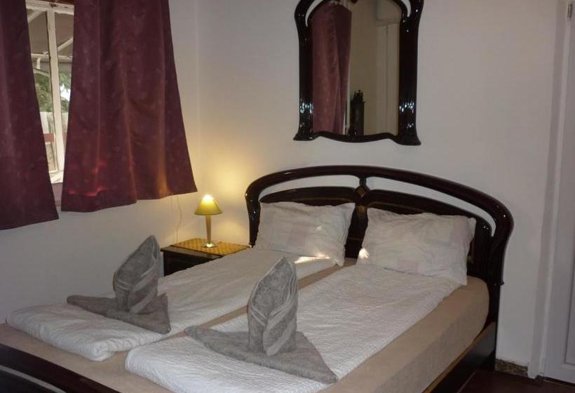 پانسیون R1 Rolléder Apartman Ház