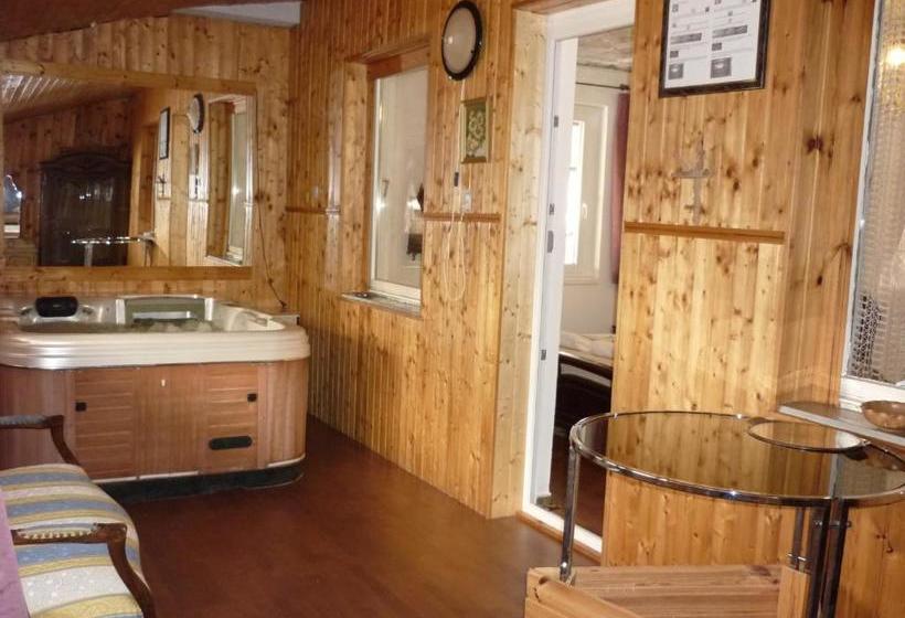 پانسیون R1 Rolléder Apartman Ház