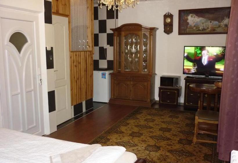 پانسیون R1 Rolléder Apartman Ház
