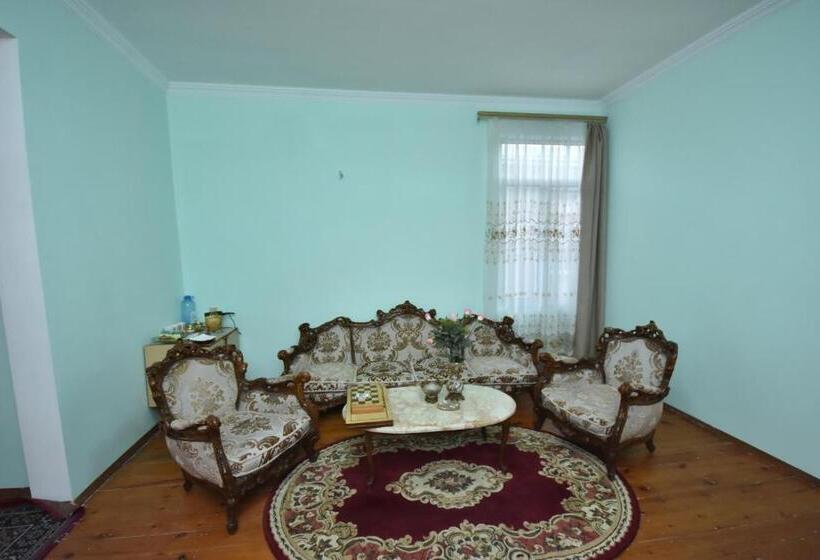 پانسیون Shorena's House