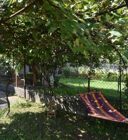 پانسیون Shorena's House