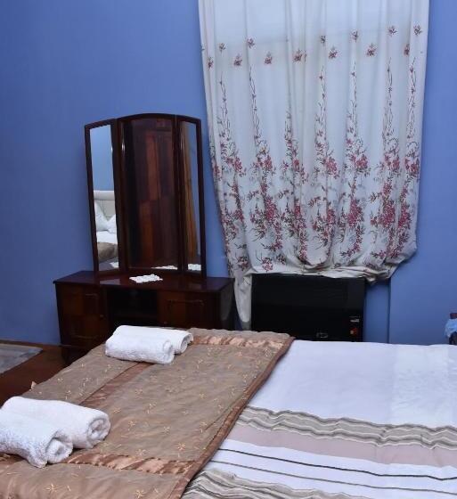 پانسیون Shorena's House