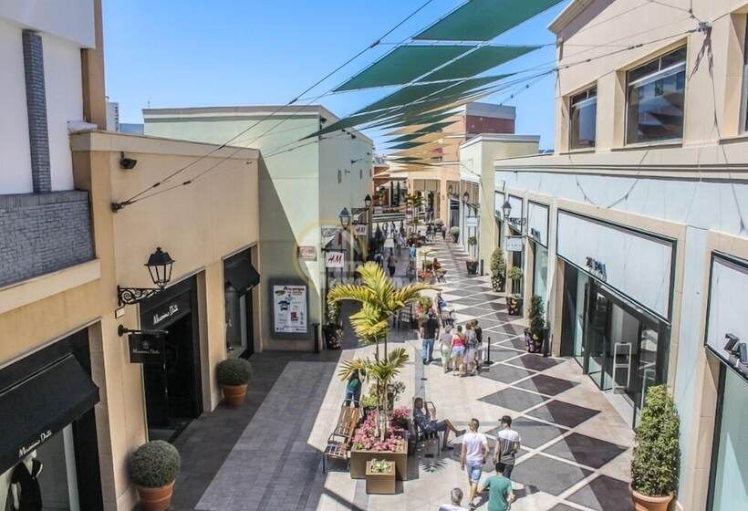 Playamarina 1 Reception