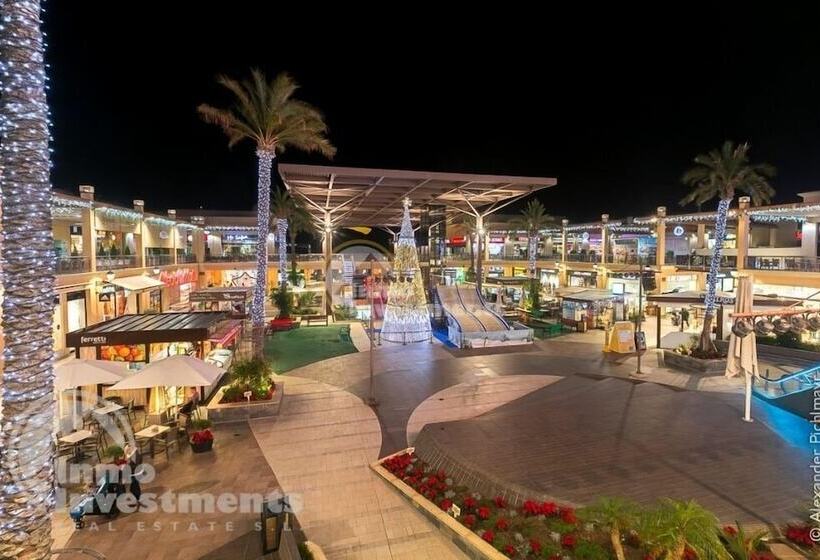 Playamarina 1 Reception