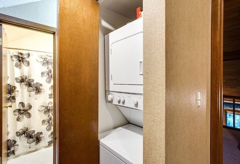 59sw   Fireplace   Dishwasher   Washer/dryer   Sleeps 6