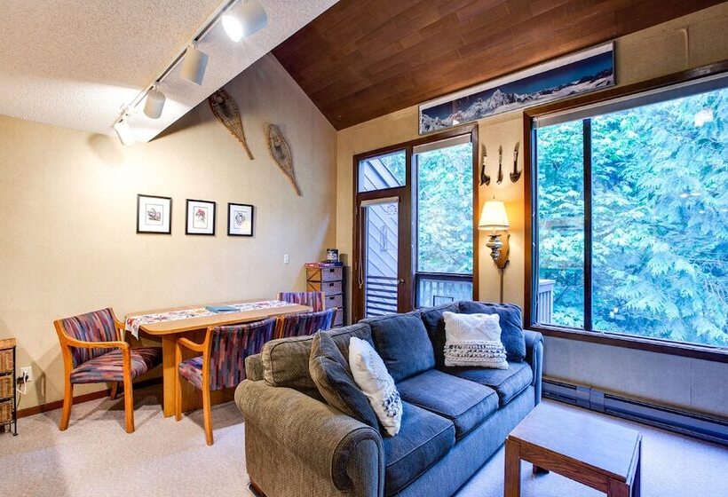 59sw   Fireplace   Dishwasher   Washer/dryer   Sleeps 6