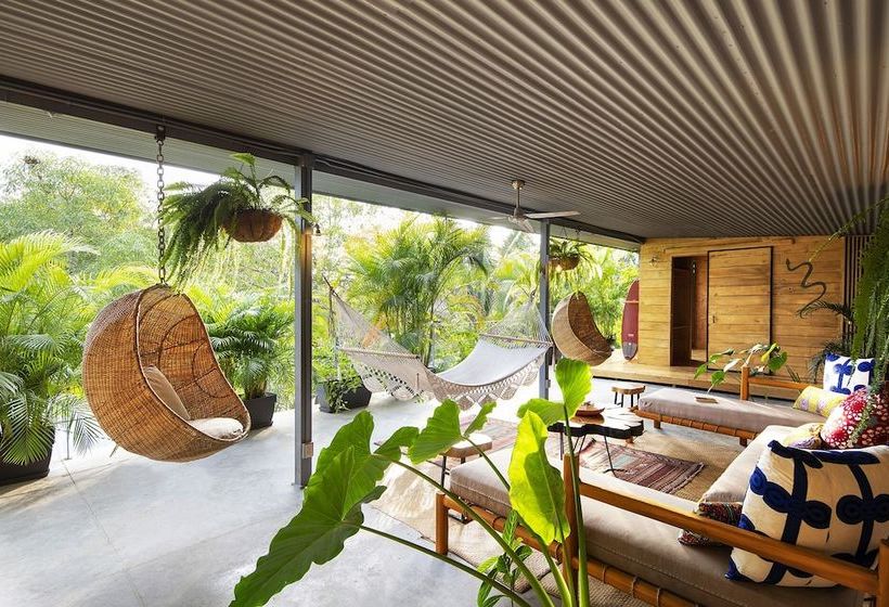 ユースホステル Somos