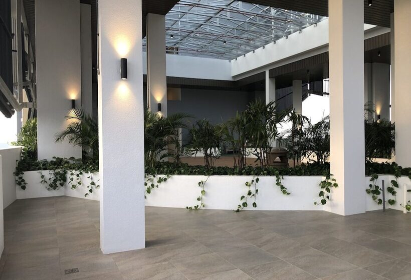 Almas Suites By Iconic Bliss