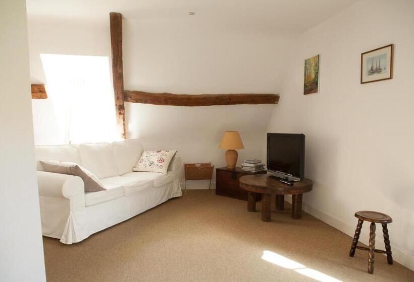 تختخواب و صبحانه A La Bergerie