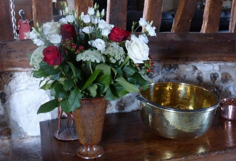 تختخواب و صبحانه A La Bergerie