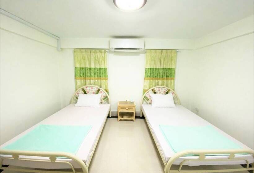 Guesthouse Sagami Cambodia   Hostel