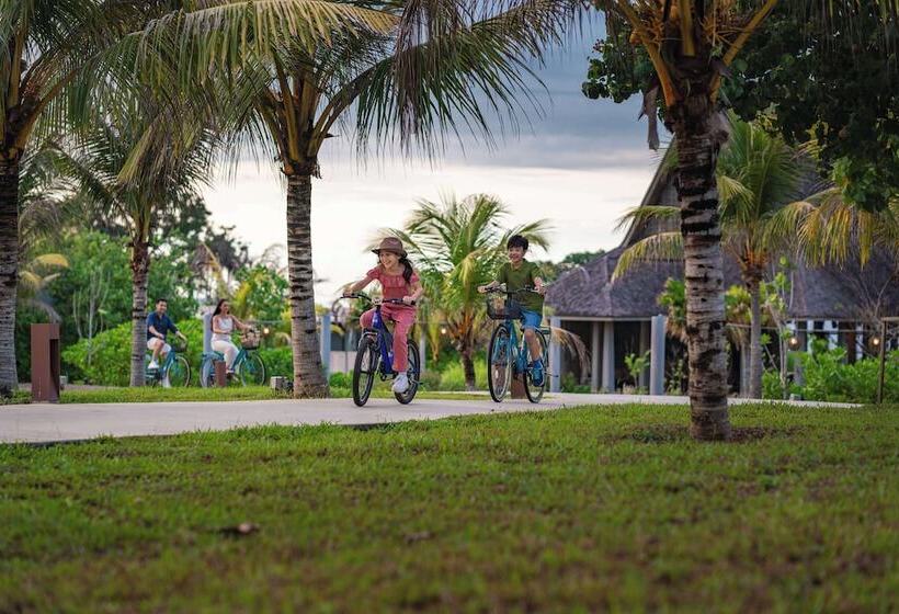 Отель Anantara Desaru Coast Resort & Villas