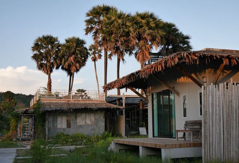 هتل Artisan Koh Yao Yai