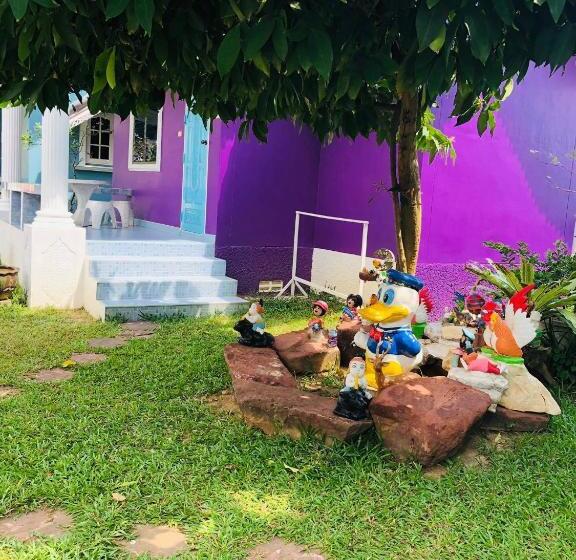 هتل Baan Chom Chan Resort