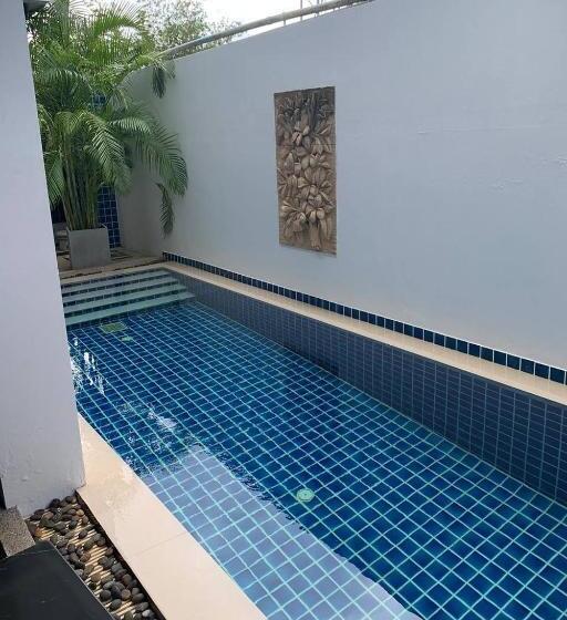 هتل One World One Home Naiharn