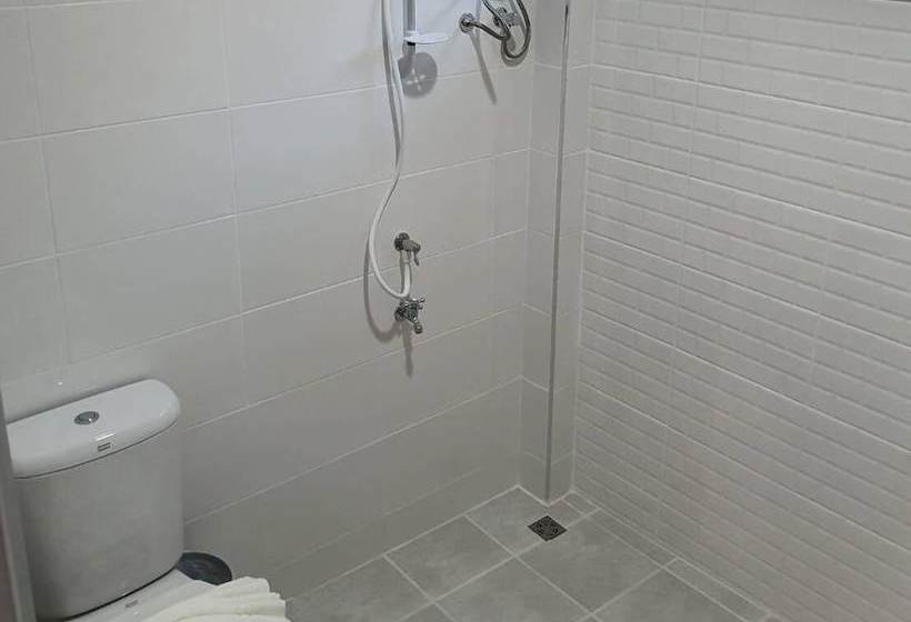 בית מלון כפרי Baan Suan Wassana Buriram