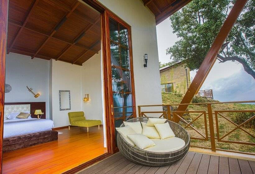 هتل Gorilla Heights Lodge