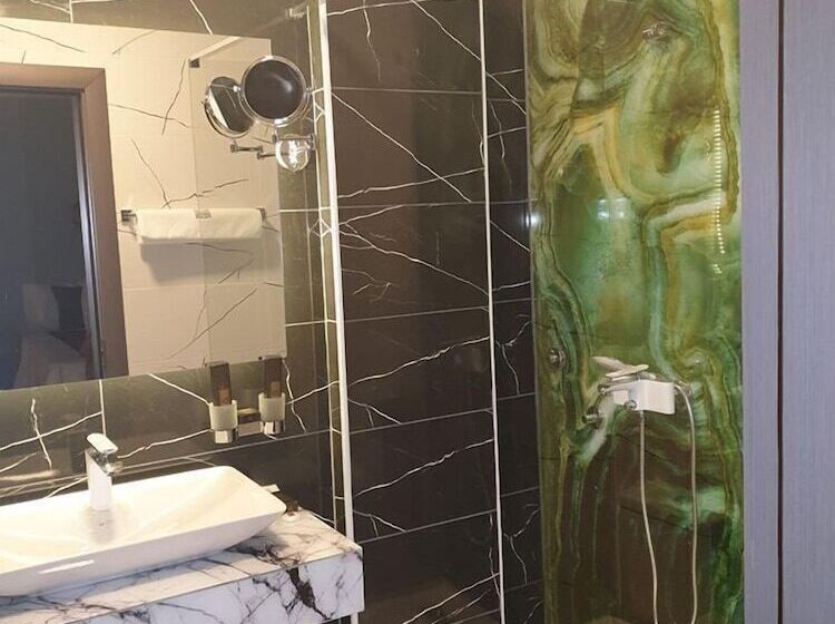 هتل International Palace